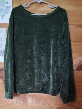 Kids Plush Green Velvet Sweater - Cozy Crewneck Top
